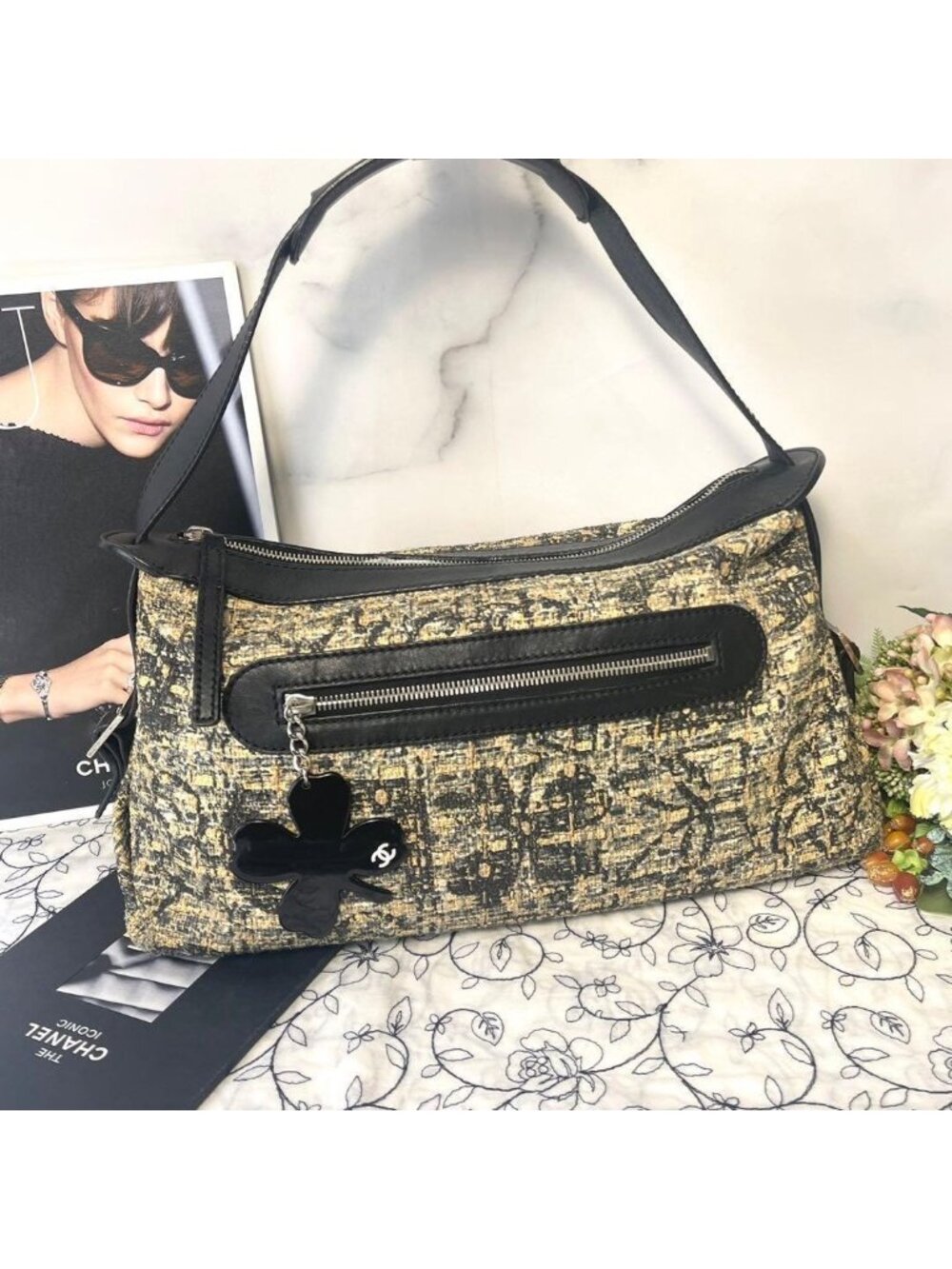 ★SOLD★ Chanel Canvas Icon Clover Wallet - Picture 1 of 11
